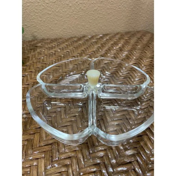 Vintage Clear Glass Divided Relish Dish Clover Shape With Cream Bakelite Handle - Picture 2 of 6